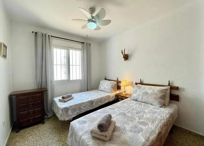 דירה Garden Apartment, La Noria מאלגה